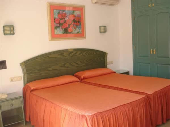 Hostal Manolo Garrucha Exterior foto